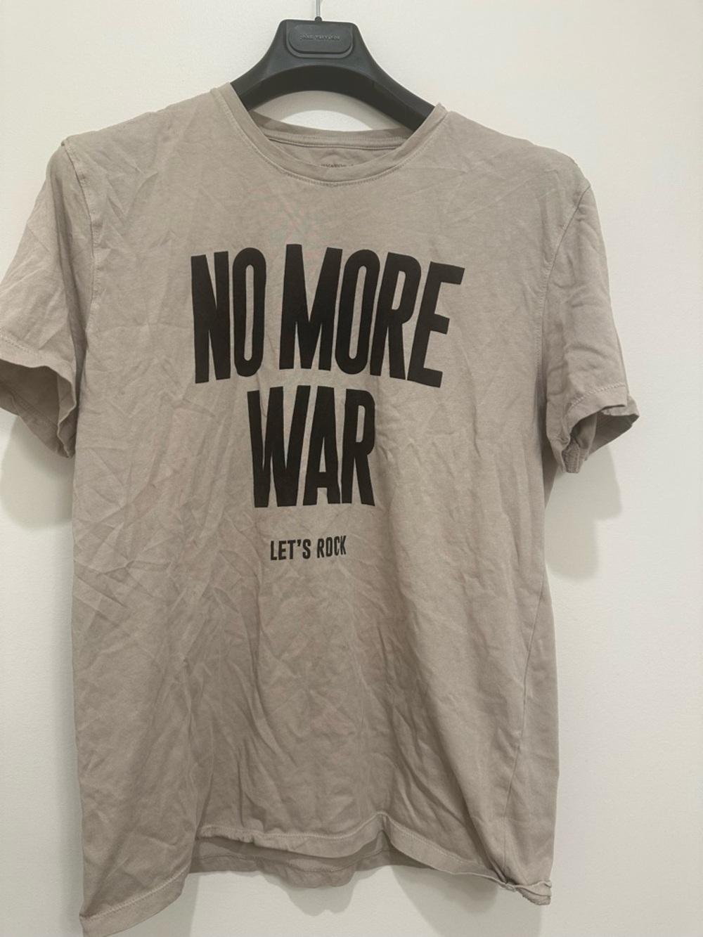 John Varvatos Taupe Graphic 'NO MORE WAR' Short Sleeve Tee